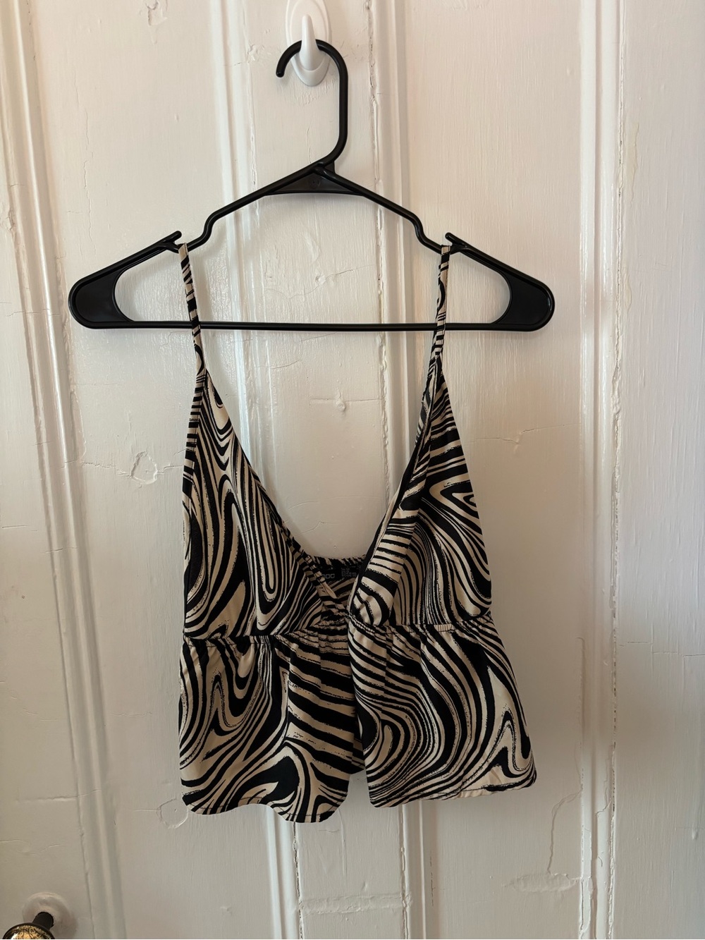 Boohoo Black & Cream Swirl Print Spaghetti Strap Camisole
